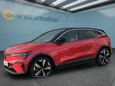 Używany Renault Mégane 160 kW (218 KM) 2025 Czerwony Sedan/Limuzyna