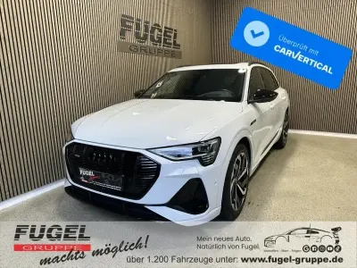 Gebraucht Audi e-tron S-Line 300 kW (408 PS) 2022 Gletscherweiß metallic SUV
