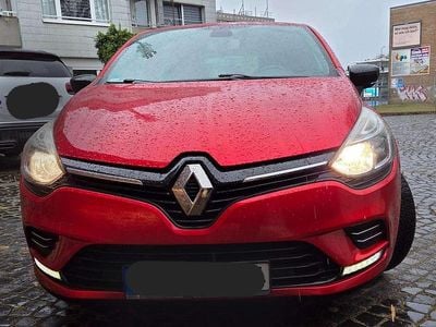 Gebraucht Renault Clio IV LIMITED 90 PS (66 kW) 2017 Rot Limousine