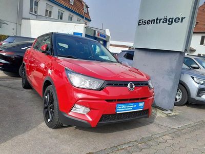 Usata SsangYong Tivoli Quartz 128 CV (94 kW) 2017 Rosso SUV
