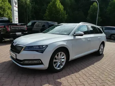 Gebraucht Skoda Superb 190 PS (139 kW) 2019 Weiß Kombi