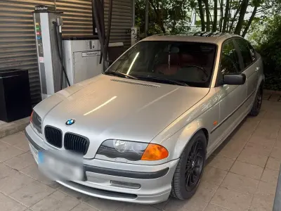Używany BMW 330 250 KM (183 kW) 2000 Srebrny Sedan/Limuzyna