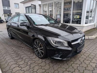 Gebraucht Mercedes CLA200 156 PS (114 kW) 2015 Schwarz Kombi