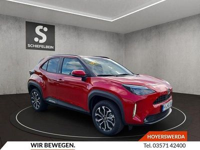 Neu Toyota Yaris Cross 131 PS (96 kW) 2026 Rot SUV