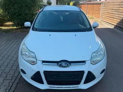 Gebraucht Ford Focus 2014 Weiß Kombi