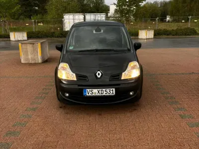 Używany Renault Modus 103 KM (75 kW) 2008 Czarny Minivan