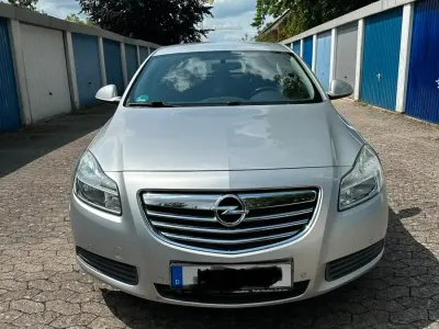 Gebraucht Opel Insignia 116 PS (85 kW) 2010 Silber Limousine