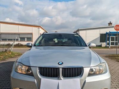 gebraucht BMW 320 i touring - Silber mit Panorama-Dach