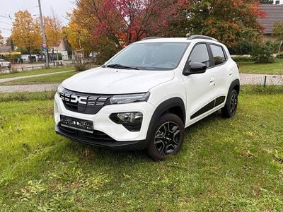 Weiß Gebraucht 2022 Dacia Spring Essentiel Kleinwagen | 9.950 € (Guter Preis)