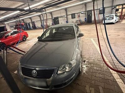 Gebraucht VW Passat 122 PS (89 kW) 2011 Blau Limousine