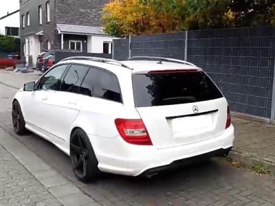 Weiß Gebraucht 2013 Mercedes C350 AMG Kombi | 14.999 € (Etwas zu teuer)