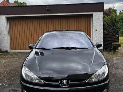 Gebraucht Peugeot 206 CC 109 PS (80 kW) 2004 Schwarz Cabrio