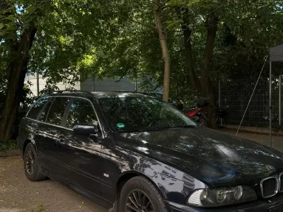 Usata BMW 525 163 CV (119 kW) 2003 Blu Station wagon