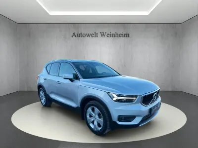 Gebraucht Volvo XC40 Momentum 190 PS (139 kW) 2019 Bright silver metallic / metal SUV