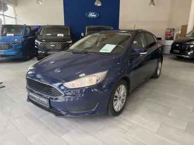 Gebraucht Ford Focus Trend 125 PS (91 kW) 2018 Blau Limousine