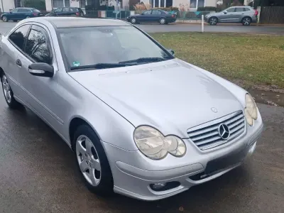 Gebraucht Mercedes CL200 122 PS (89 kW) 2004 Silber Coupé
