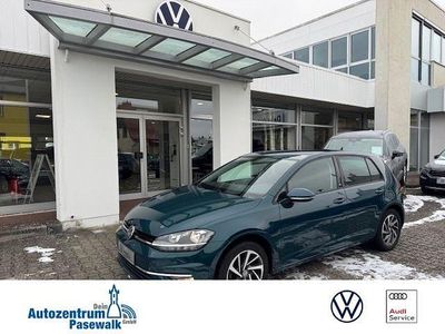 Second-hand VW Golf VII Sound 86 CP (63 kW) 2017 Verde Berlinǎ