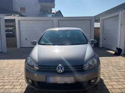 Gebraucht VW Golf VI 105 PS (77 kW) 2010 Grau Limousine