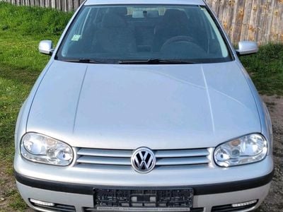 Second-hand VW Golf IV 75 CP (55 kW) 1999 Argintiu Hatchback