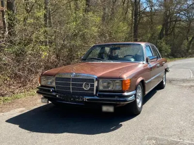 Second-hand Mercedes E280 176 CP (129 kW) 1978 Maro Berlinǎ