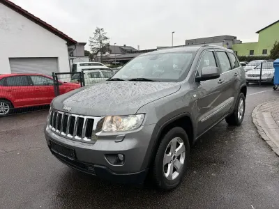 Gebraucht Jeep Grand Cherokee Laredo 190 PS (139 kW) 2013 Grau SUV