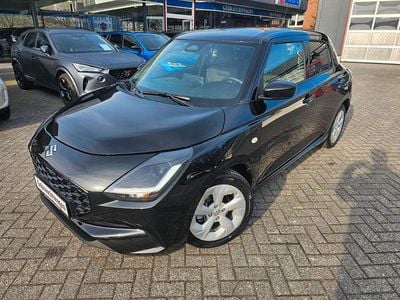 Schwarz Gebraucht 2024 Suzuki Swift Comfort Kleinwagen | 17.290 € (Fairer Preis)
