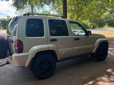 Gebraucht Jeep Cherokee 163 PS (119 kW) 2006 Grün SUV