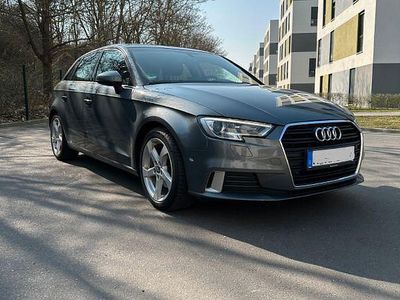 Grau Gebraucht 2016 Audi A3 Sport Limousine | 13.900 € (Guter Preis)