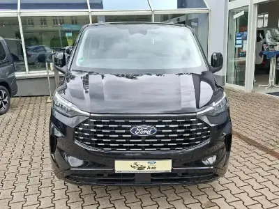 Gebraucht Ford Tourneo Custom Titanium 170 PS (125 kW) 2025 Schwarz Van