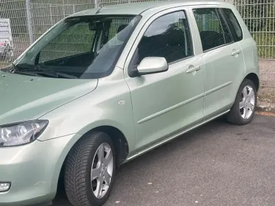 Gebraucht Mazda 2 80 PS (58 kW) 2006 Grün Kleinwagen