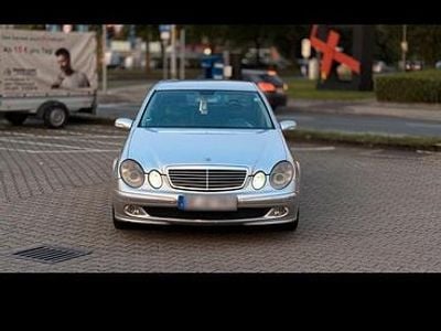 Mercedes E280