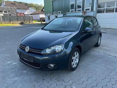 Gebraucht VW Golf VI Highline 122 PS (89 kW) 2010 Blau Kleinwagen