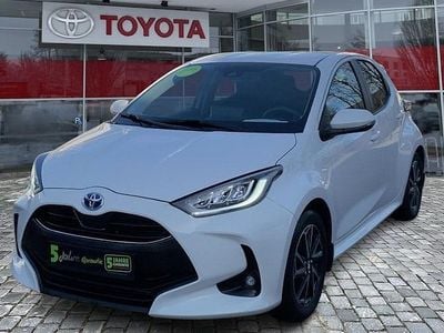 Gebraucht Toyota Yaris Hybrid Business Edition 116 PS (85 kW) 2022 Weiß Limousine