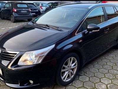Gebraucht Toyota Avensis 150 PS (110 kW) 2011 Blau Kleinwagen