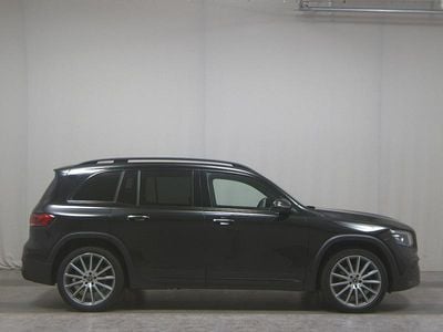 Schwarz Gebraucht 2022 Mercedes GLB220 AMG line SUV | 26.480 € (Guter Preis)