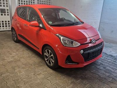 Gebraucht Hyundai i10 87 PS (63 kW) 2019 Rot Kleinwagen