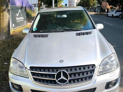 Mercedes ML320