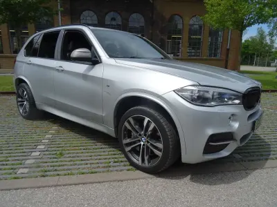Gebraucht BMW X5 381 PS (280 kW) 2015 Glaciersilber metallic SUV