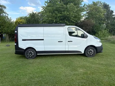 Gebraucht Renault Trafic 121 PS (88 kW) 2019 Weiß Van / Kleinbus