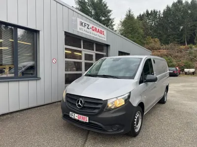 Gebraucht Mercedes Vito 136 PS (100 kW) 2023 Silber Van