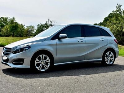 Mercedes B200