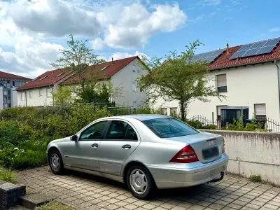 Gebraucht Mercedes C180 129 PS (94 kW) 2001 Silber Limousine