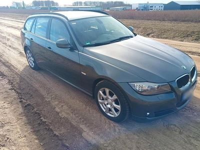 Gebraucht BMW 318 Sport Line 143 PS (105 kW) 2010 Grün Kombi