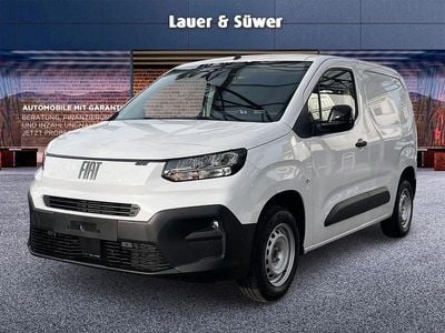 Neu Fiat Doblò 102 PS (75 kW) 2025 Weiß Van / Kleinbus