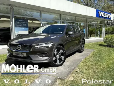 Gebraucht Volvo V60 CC 145 PS (106 kW) 2023 Kombi