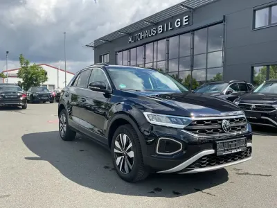 Second-hand VW T-Roc Move 150 CP (110 kW) 2024 Negru SUV