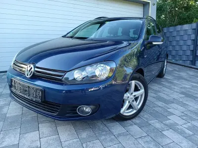 Gebraucht VW Golf VII Match 105 PS (77 kW) 2013 Blau Kombi