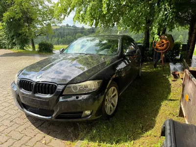 Gebraucht BMW 318 143 PS (105 kW) 2009 Schwarz Limousine