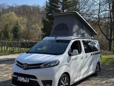 Gebraucht Toyota Proace Team 177 PS (130 kW) 2023 Weiß Van / Kleinbus