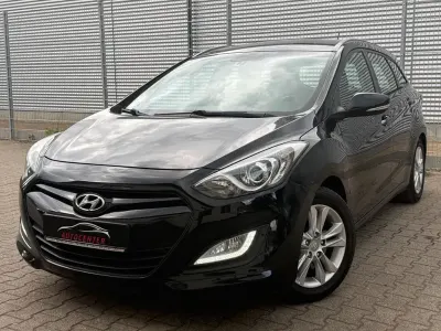 Gebraucht Hyundai i30 Edition 135 PS (99 kW) 2013 Schwarz Kombi
